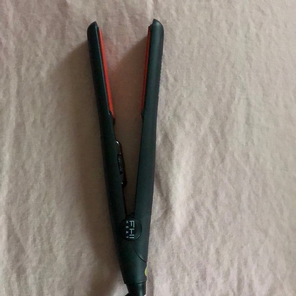 FHI Heat Platform Plus Curve 1 inch Styler